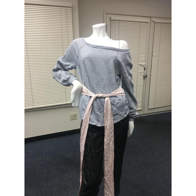Z-Mkt | Victoria’s Secret Gray & Pink Bow Sweater – Size Medium